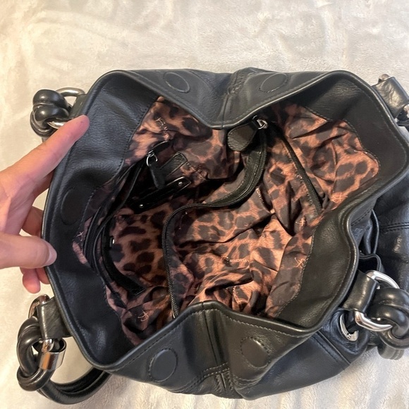 B Makowsky Large Soft Black Leather Shoulder Purse Bucket Bag - Picture 6 of 15